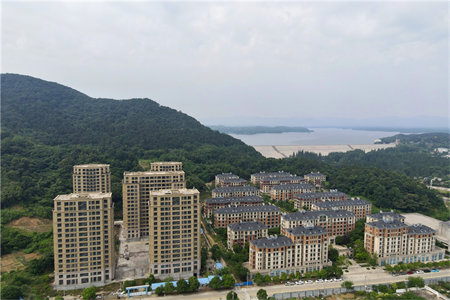 低于市场价20万！单价6700！一线湖景房！恒大名都大三房